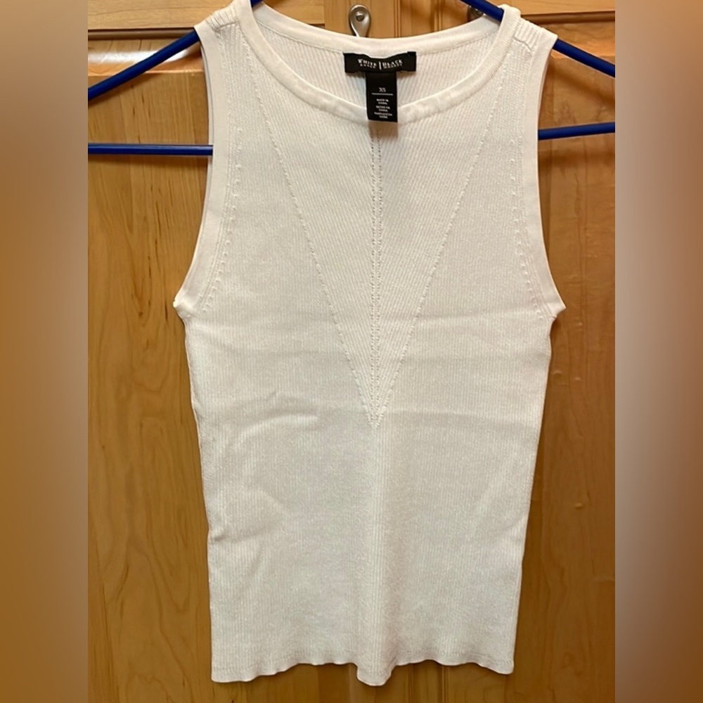 White House Black Market knit white top XS